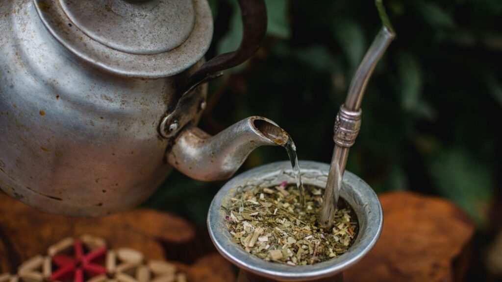 The Art of the Moroccan Tea Ceremony: A Step-by-Step Guide to a Timeless Tradition The Art of the Moroccan Tea Ceremony: A Step-by-Step Guide to a Timeless Tradition
